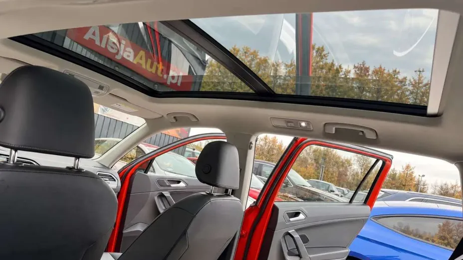 VOLKSWAGEN Tiguan Allspace -