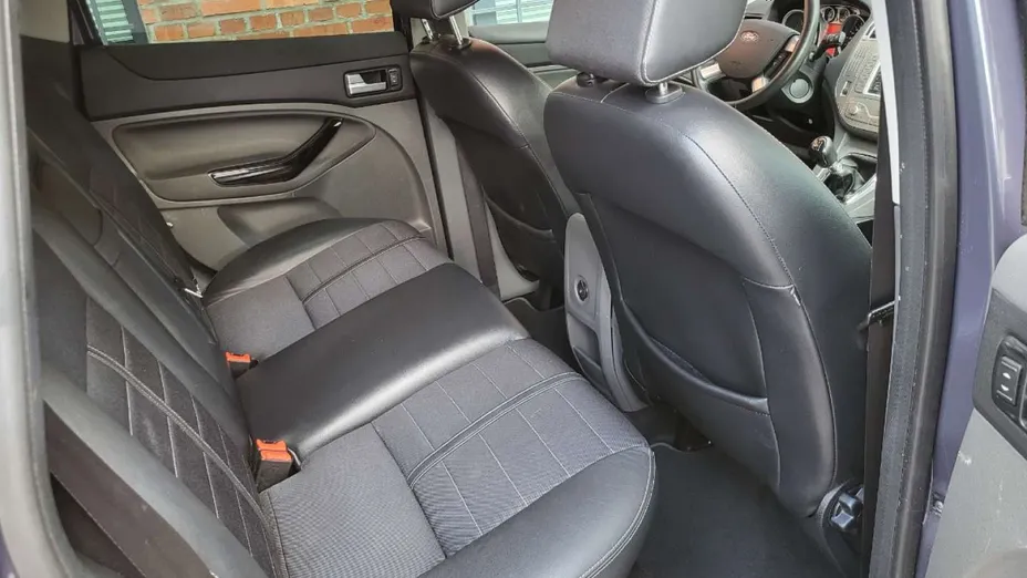 FORD Kuga -