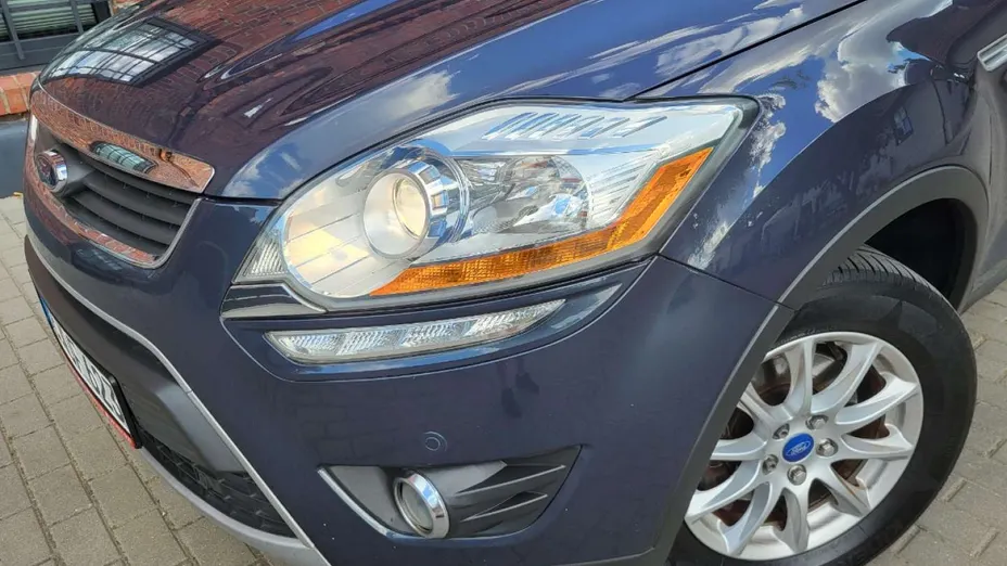 FORD Kuga -