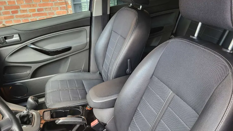 FORD Kuga -