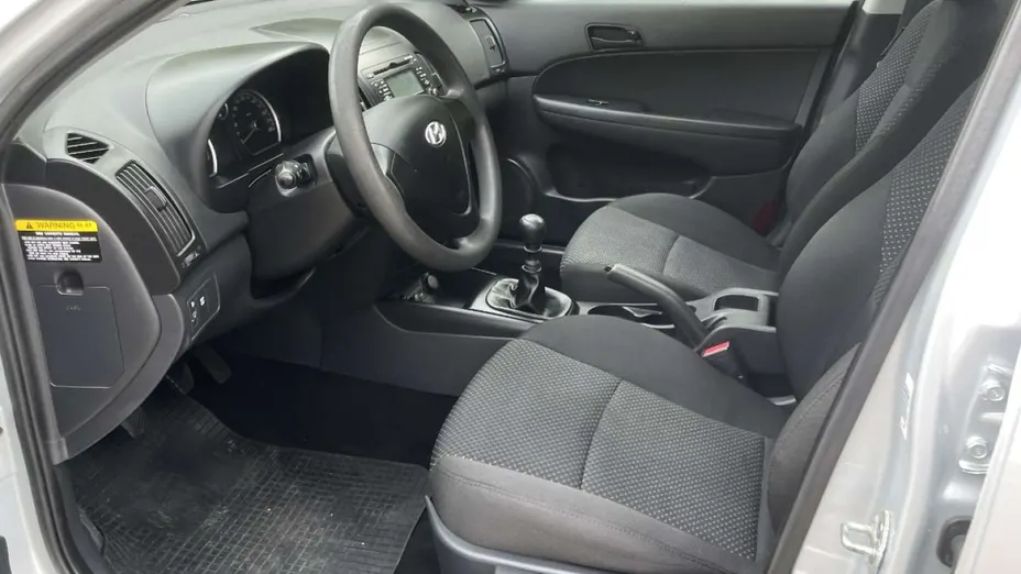 HYUNDAI i30 -
