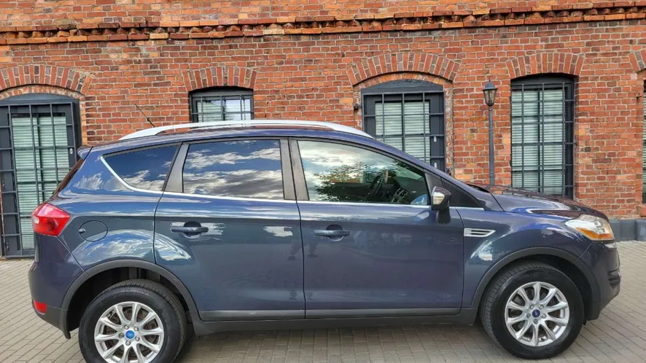 FORD Kuga -