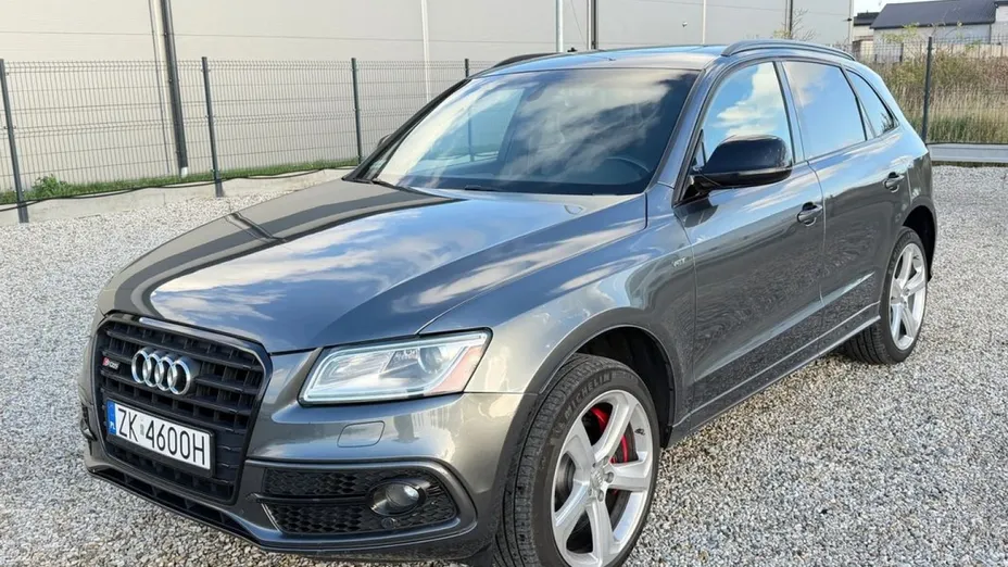 AUDI SQ5 -