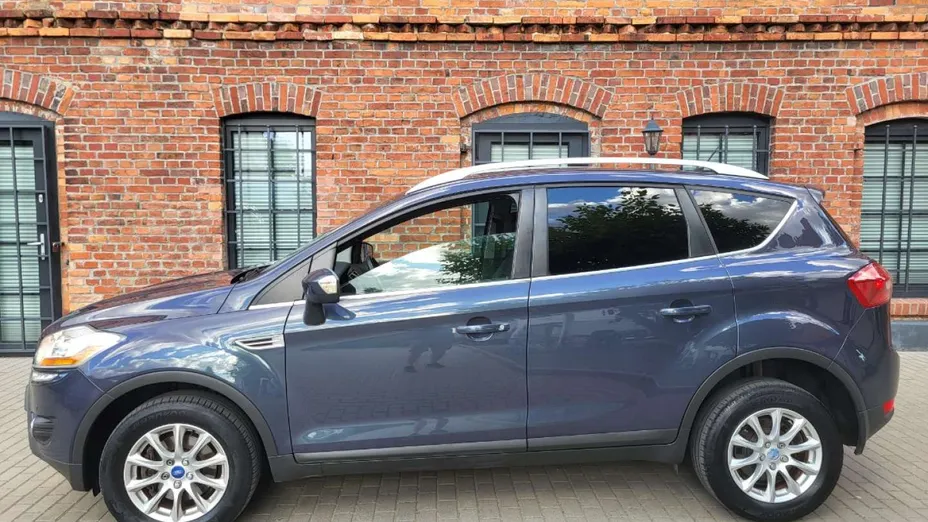 FORD Kuga -