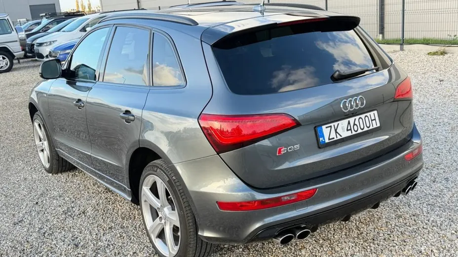 AUDI SQ5 -