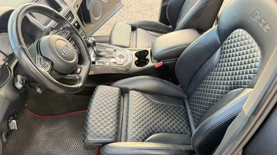 AUDI SQ5 -