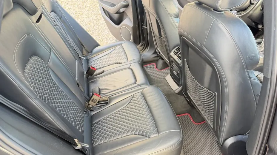 AUDI SQ5 -