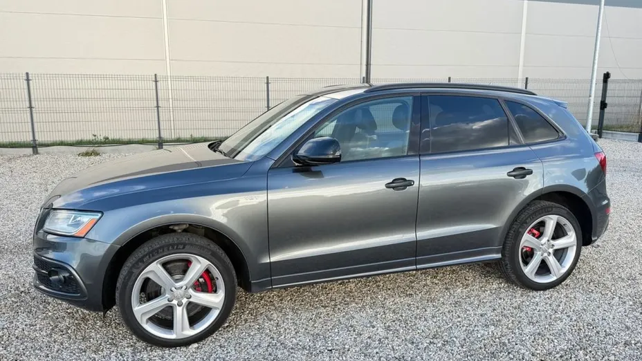 AUDI SQ5 -