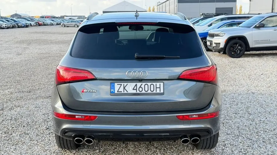 AUDI SQ5 -