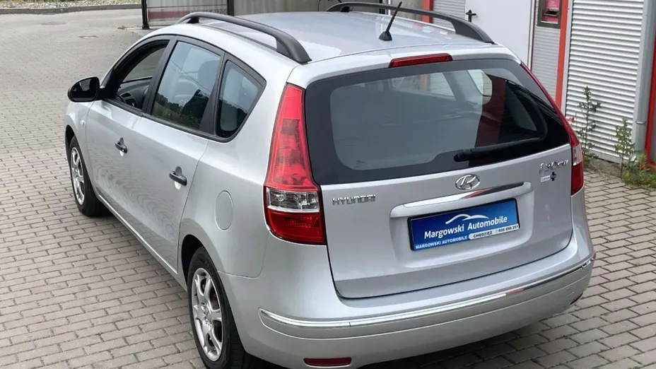 HYUNDAI i30 -