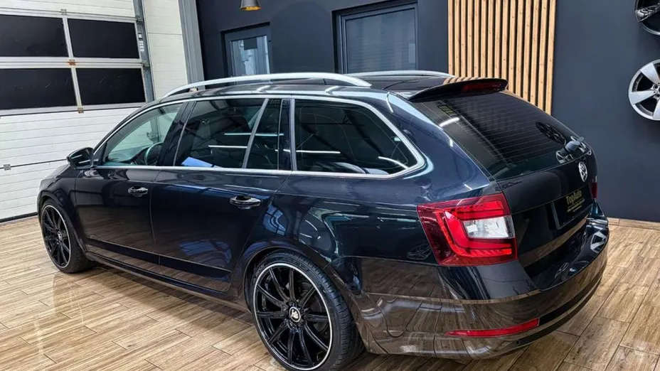 SKODA Octavia -