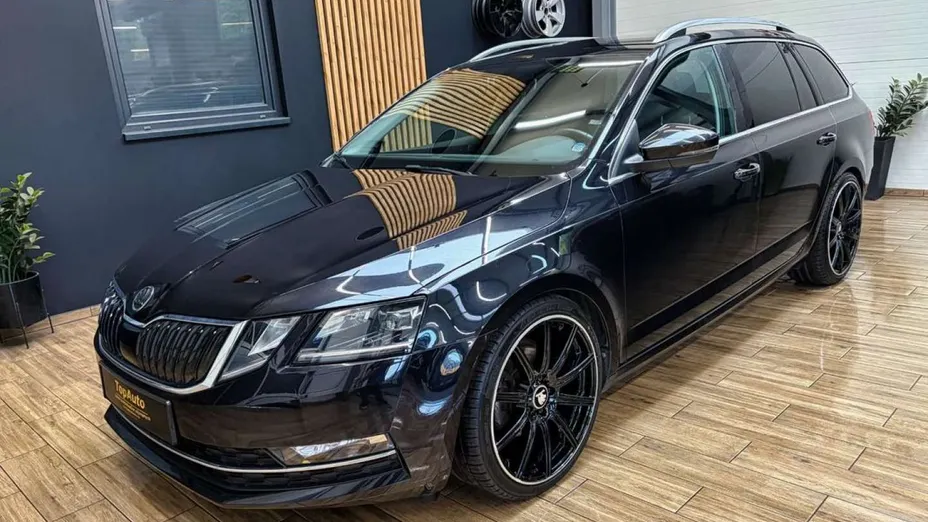 SKODA Octavia -