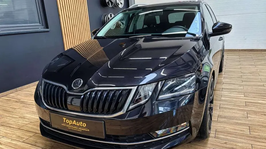 SKODA Octavia -