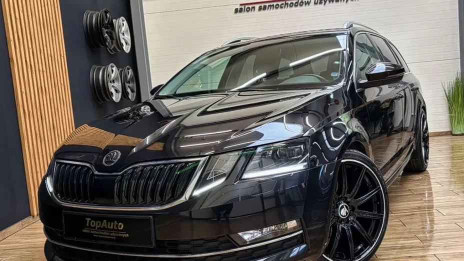 SKODA Octavia -