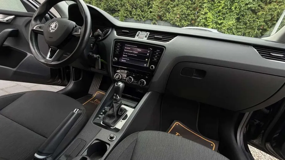SKODA Octavia -
