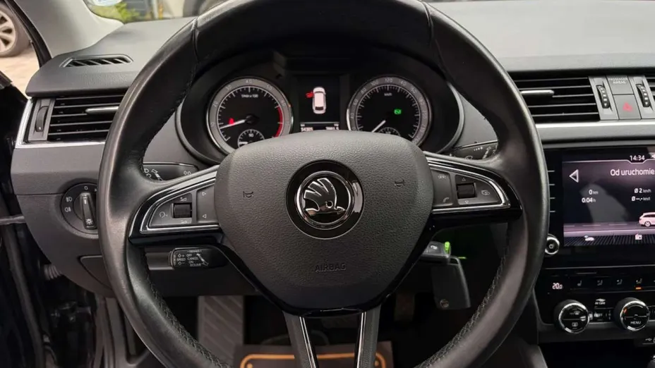 SKODA Octavia -