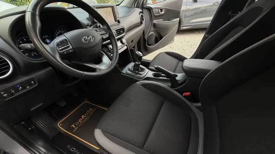 HYUNDAI Kona -