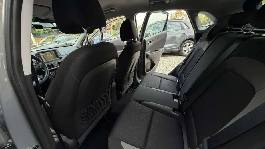 HYUNDAI Kona -