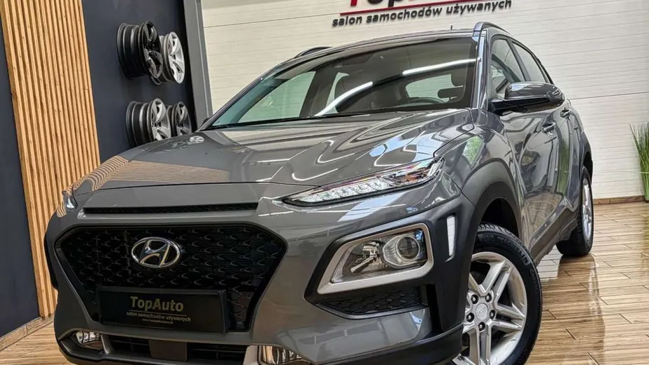 HYUNDAI Kona -