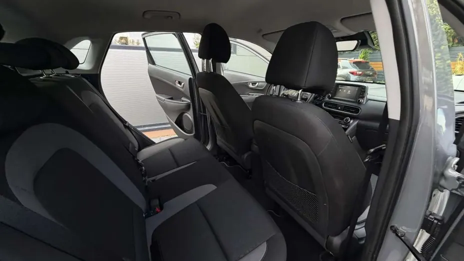 HYUNDAI Kona -