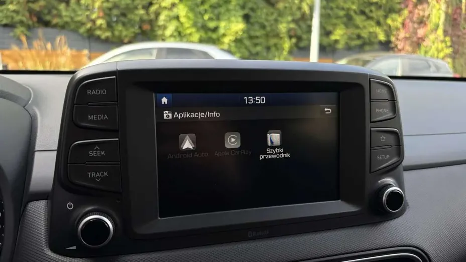HYUNDAI Kona -