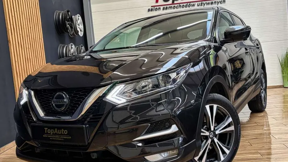 NISSAN Qashqai -