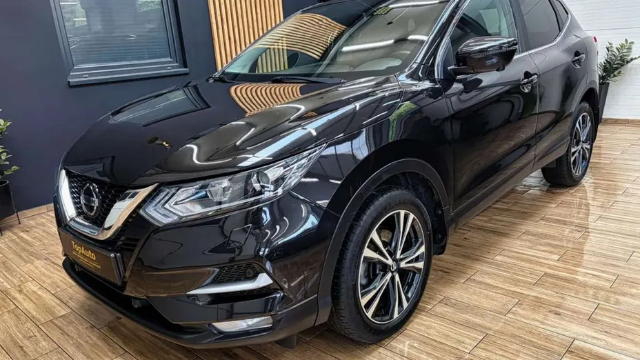 NISSAN Qashqai -