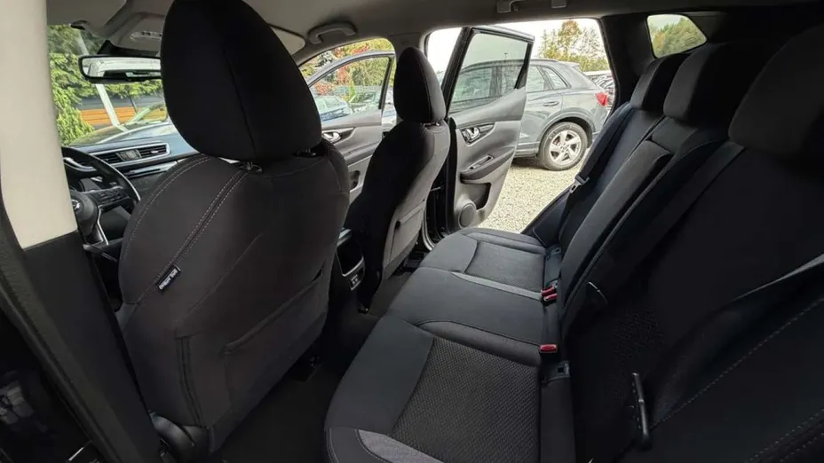 NISSAN Qashqai -