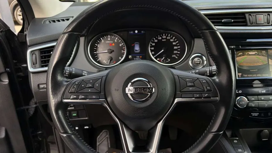 NISSAN Qashqai -