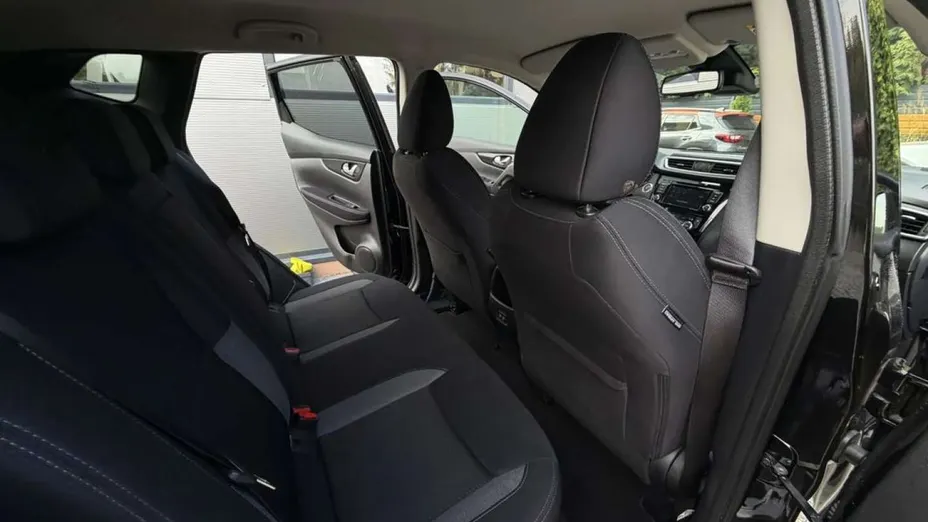 NISSAN Qashqai -