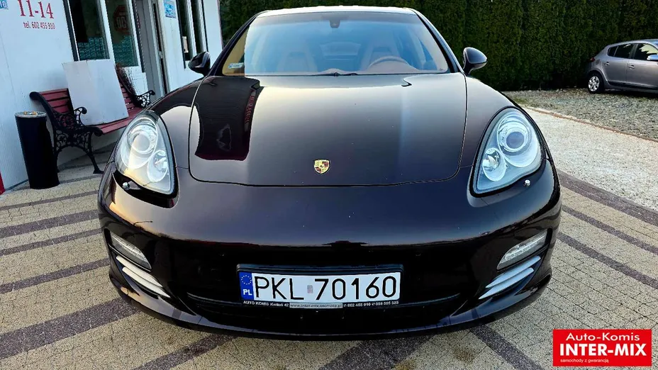 PORSCHE Panamera -