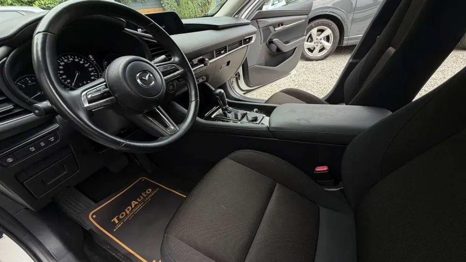 MAZDA 3 -