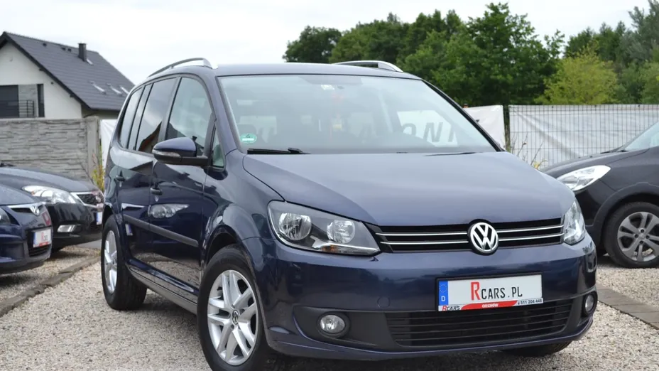 VOLKSWAGEN Touran -