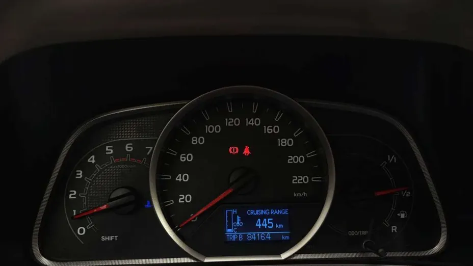 TOYOTA RAV4 -