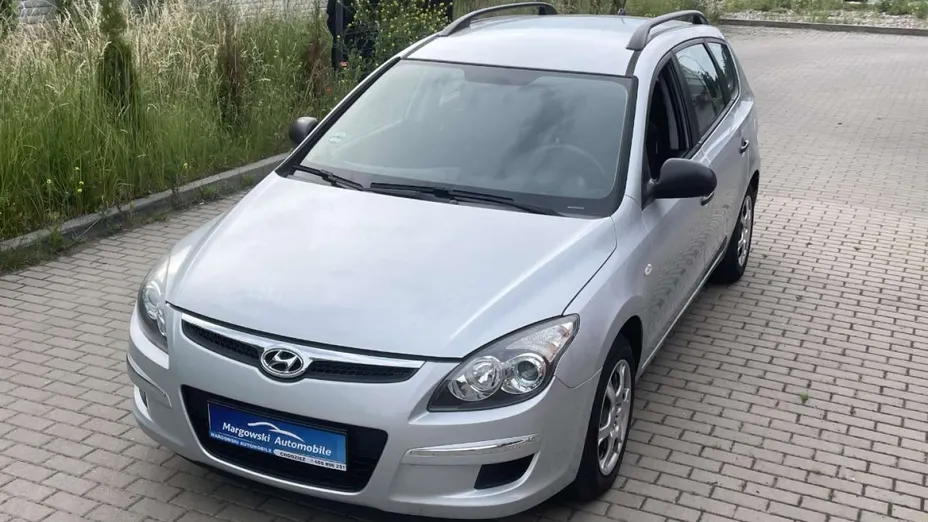 HYUNDAI i30 -