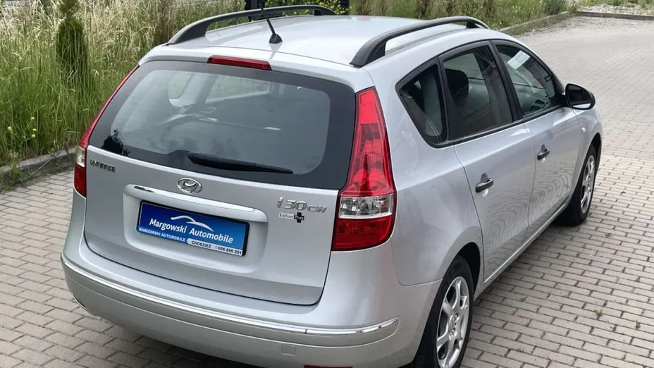 HYUNDAI i30 -