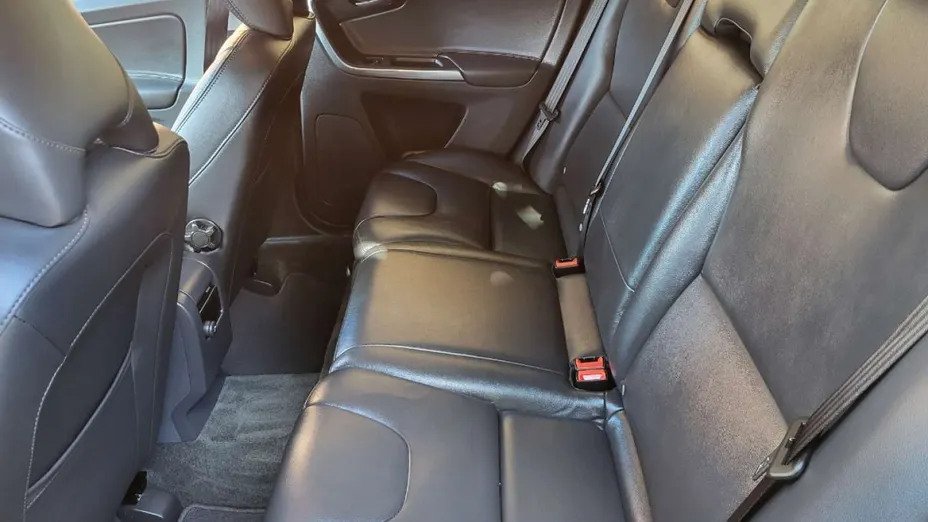 VOLVO XC60 -