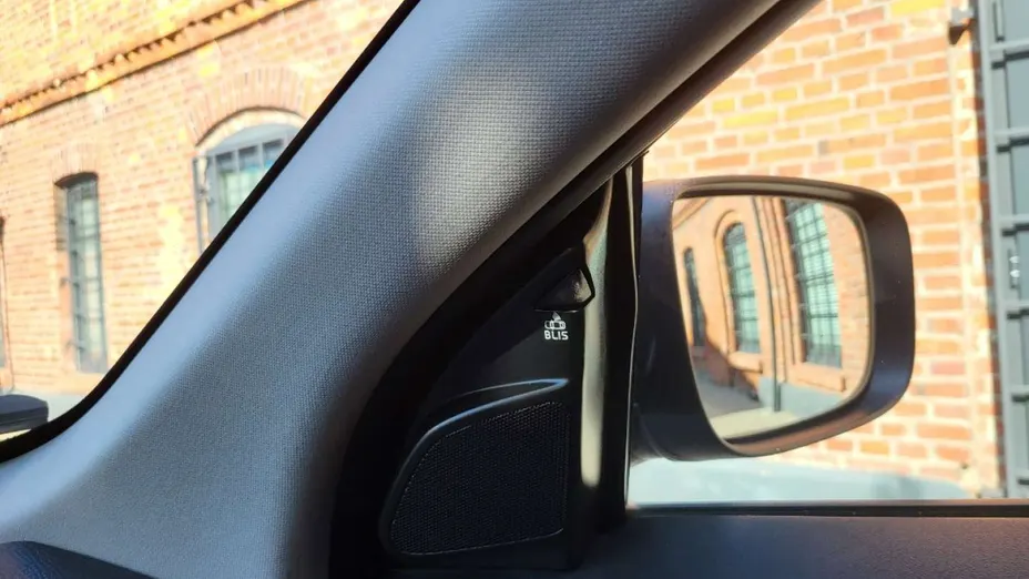 VOLVO XC60 -