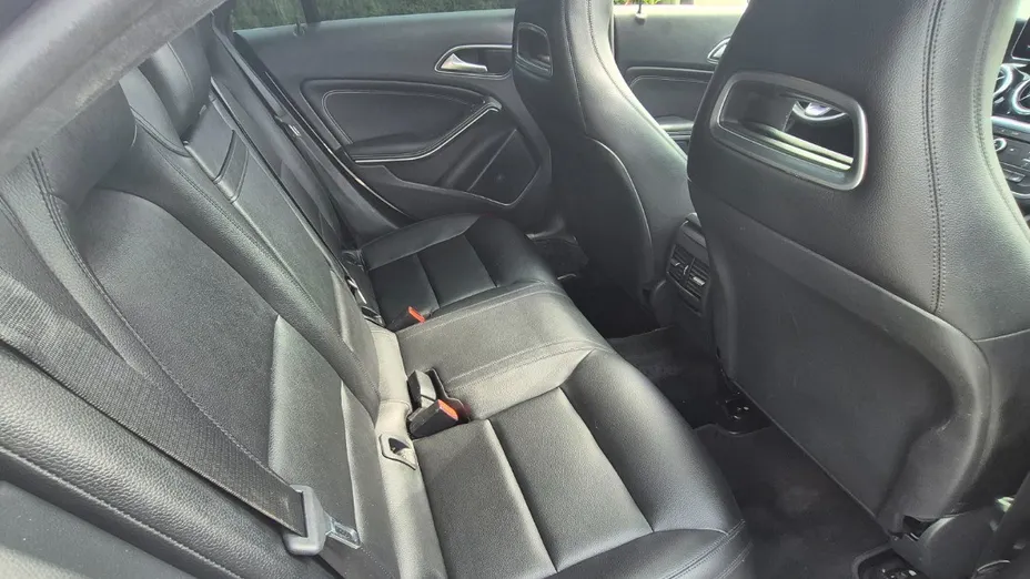 MERCEDES-BENZ CLA -