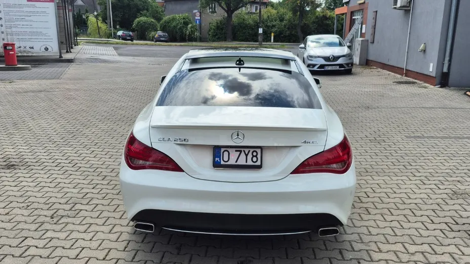MERCEDES-BENZ CLA -