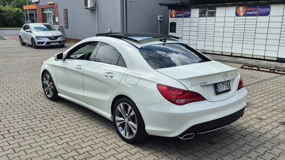 MERCEDES-BENZ CLA -