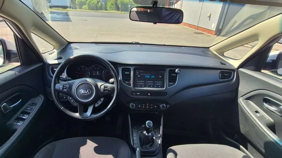 KIA Carens -