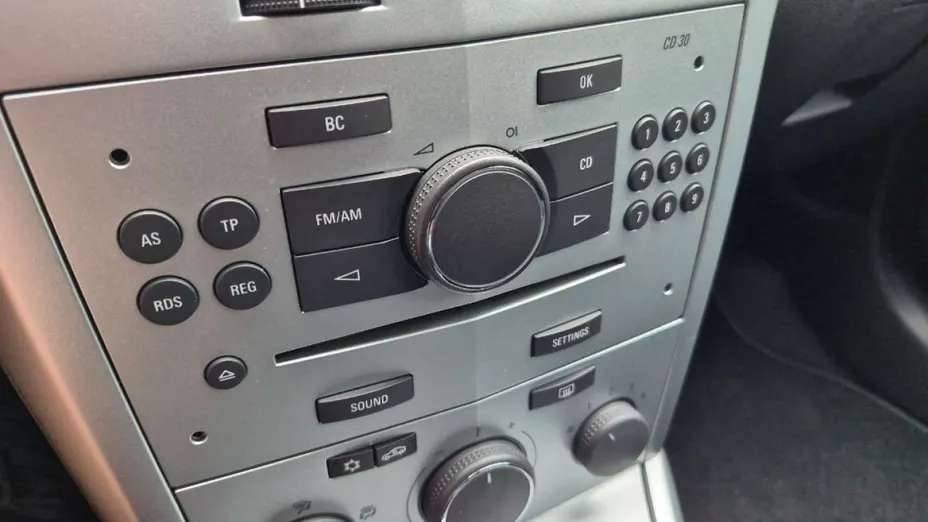 OPEL Astra -