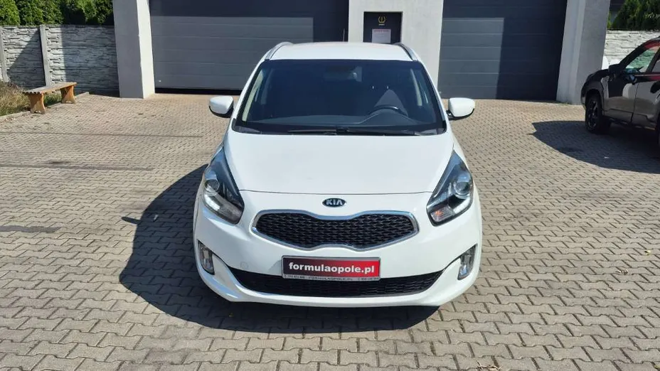 KIA Carens -