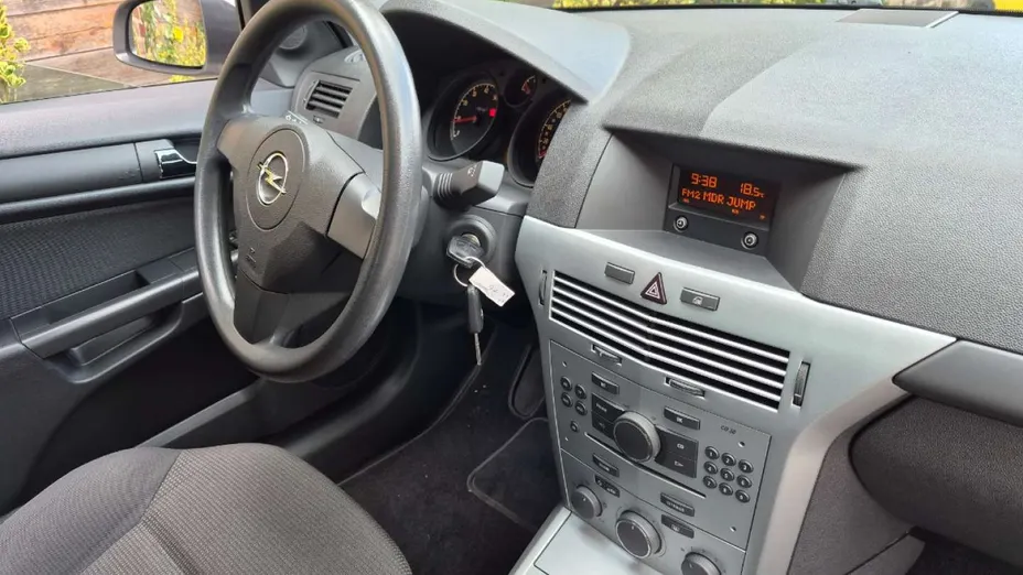 OPEL Astra -