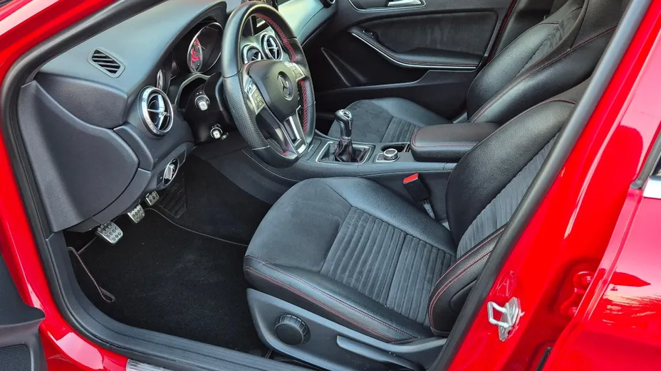 MERCEDES-BENZ GLA -