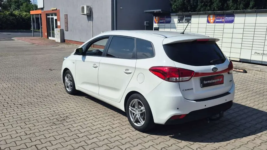 KIA Carens -