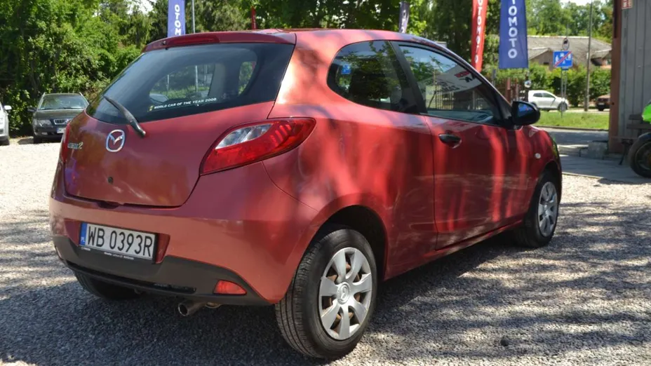 MAZDA 2 -