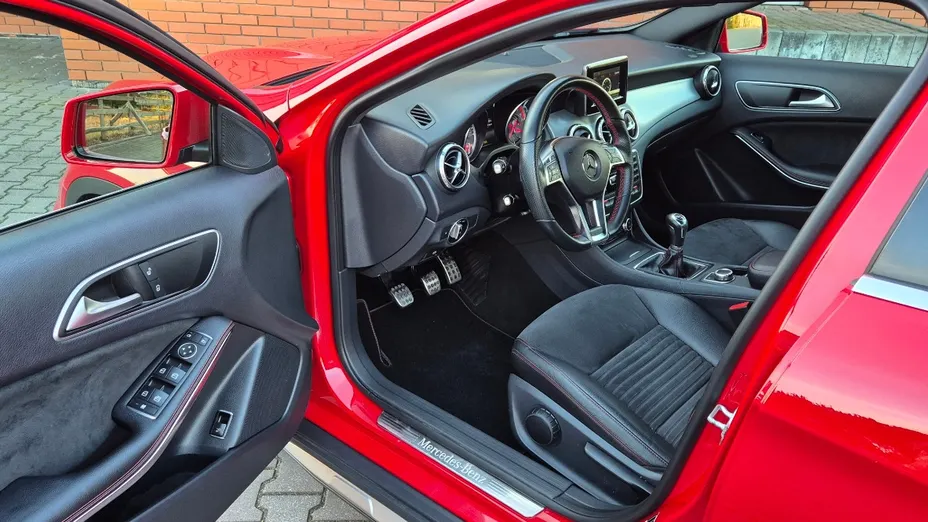 MERCEDES-BENZ GLA -