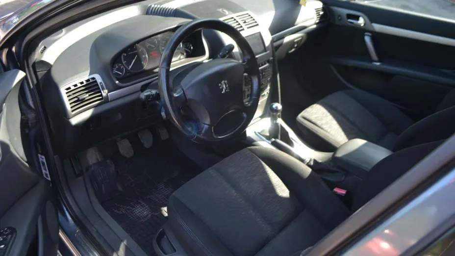 PEUGEOT 407 -